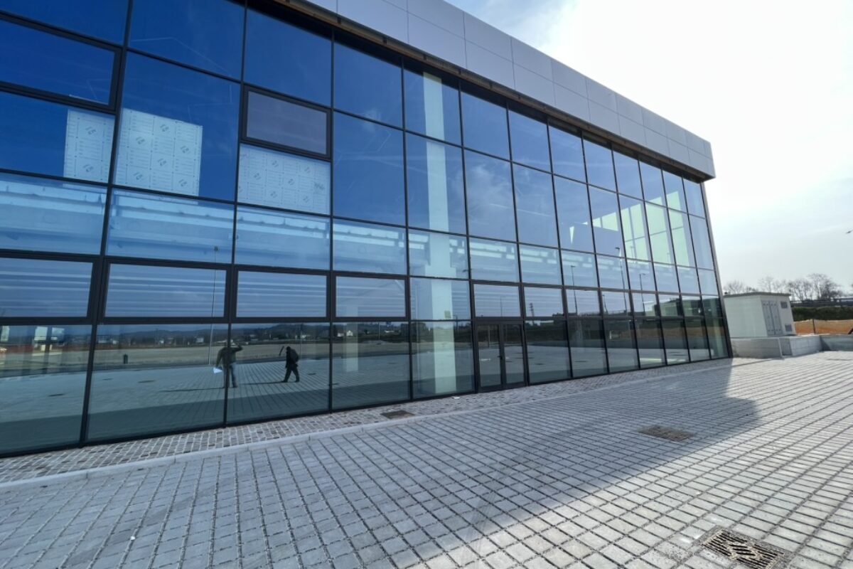 76BAC085 8787 443E 8B4F 532D01E377DF_1_105_c - 28 s.r.l.