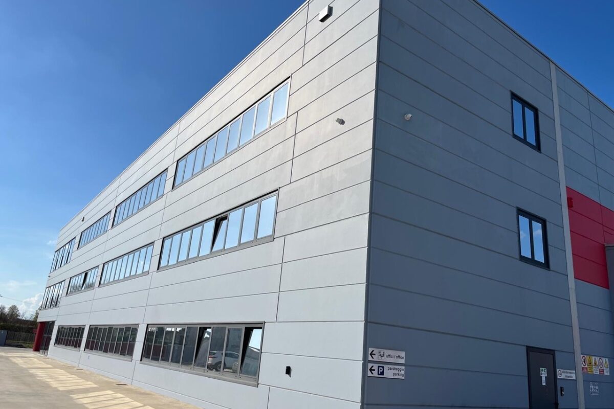 PHOTO 2025 03 24 17 26 13 – dimensioni grandi - 28 s.r.l.